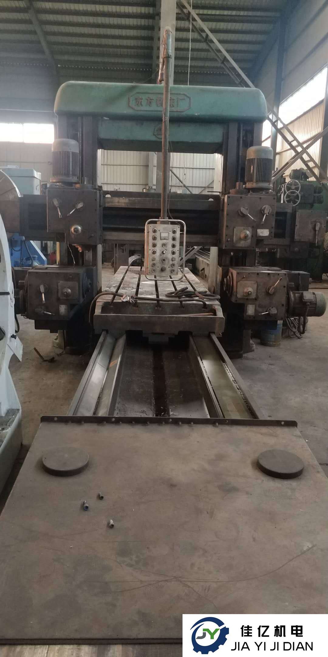 龍門銑生產廠家：車床型號：X2012